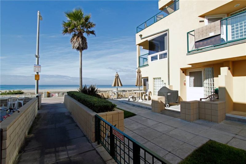 North Mission Beach Oceanfront Condo Vacation Rental